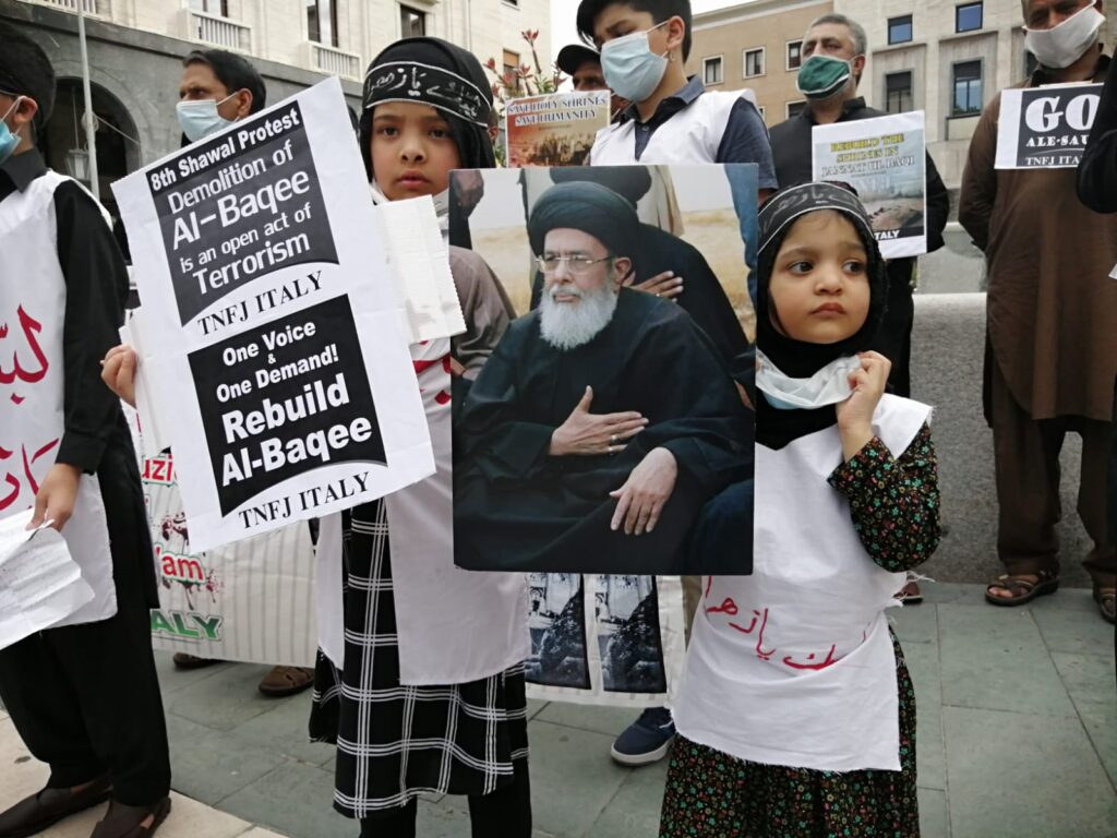 اٹلی میں جنت البقیع کی مسماری کے خلاف کم سن بچوں کا احتجاج